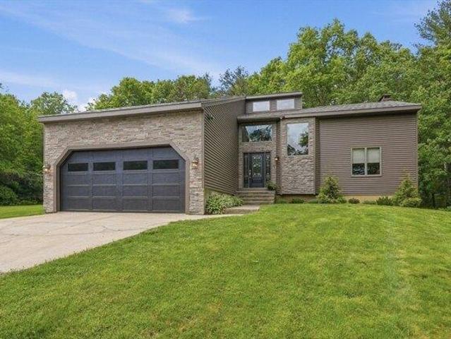 House for sale in New Braintree, Massachusetts