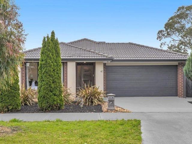 House for rent in Everton Gardens Estate, Melbourne