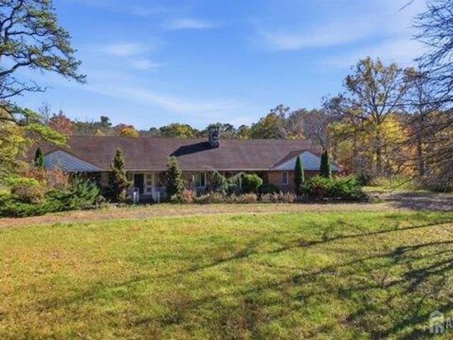 House for sale in Cliffwood, New Jersey