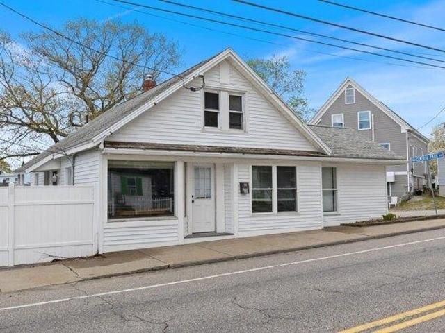 House for sale in Maine