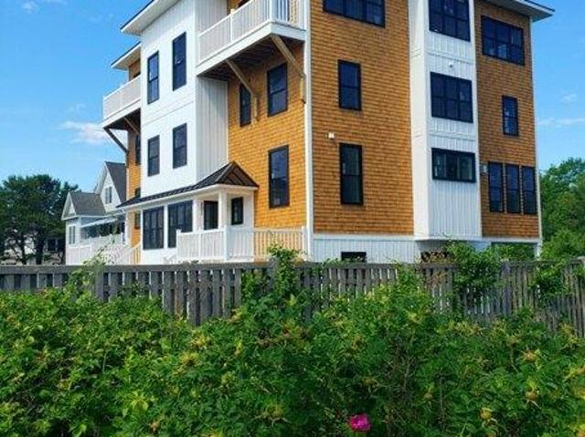 Condo for sale in Maine