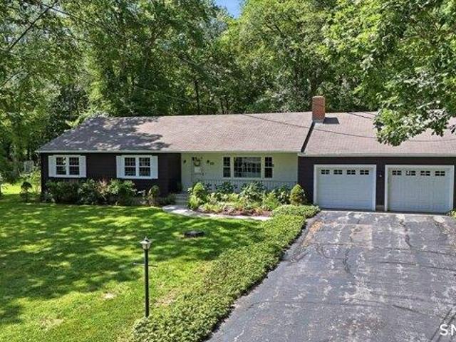 House for sale in Old Saybrook, Connecticut
