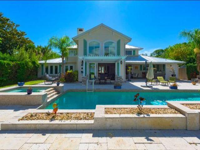 Room for rent in Ormond Beach, Florida