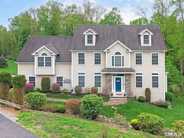 House for sale in Oxford, Connecticut