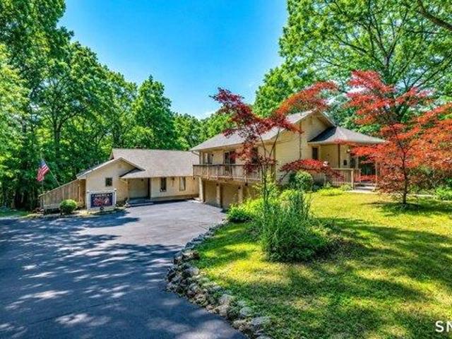 House for sale in Oxford, Connecticut