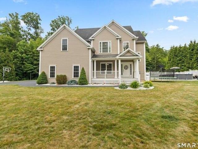 House for sale in Oxford, Connecticut