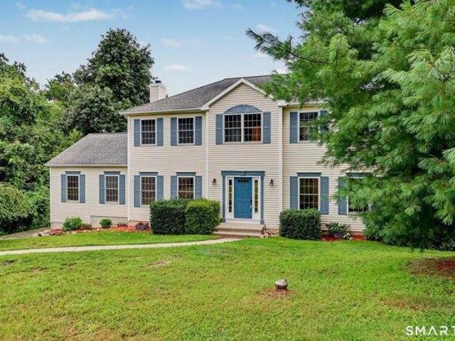 House for sale in Oxford, Connecticut
