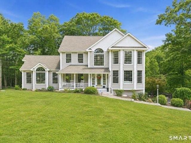 House for sale in Oxford, Connecticut