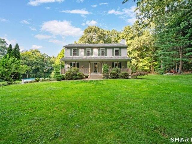 House for sale in Oxford, Connecticut