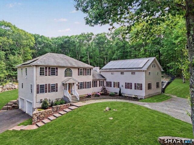 House for sale in Oxford, Connecticut