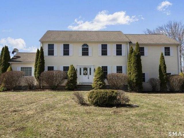 House for sale in Oxford, Connecticut