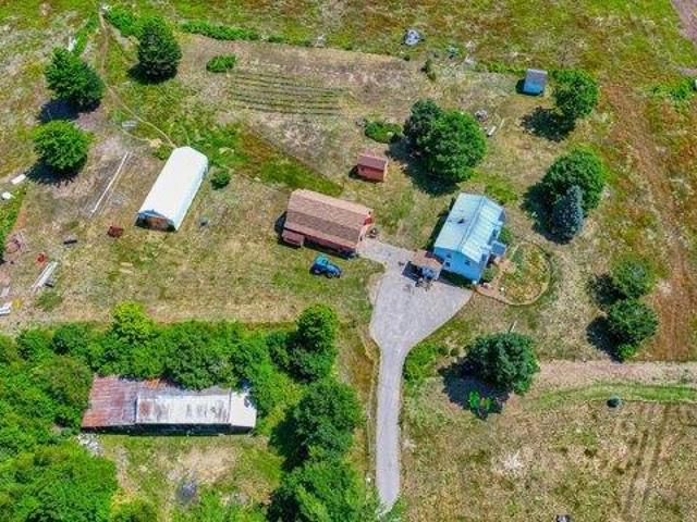 House for sale in Oxford, Maine