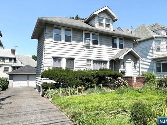 House for sale in Palisades Park, New Jersey