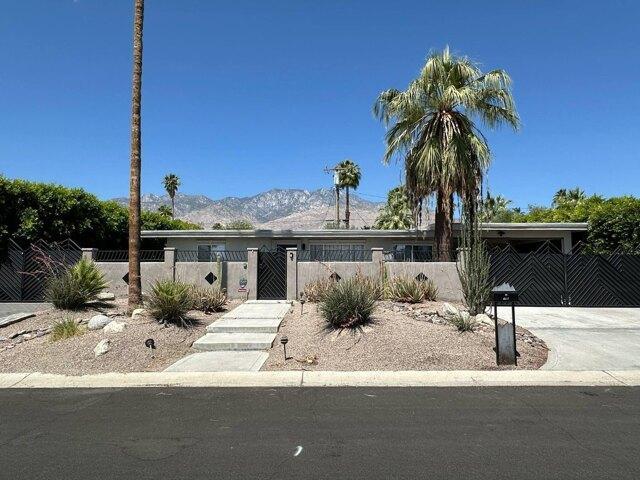 House for rent in Palm Springs