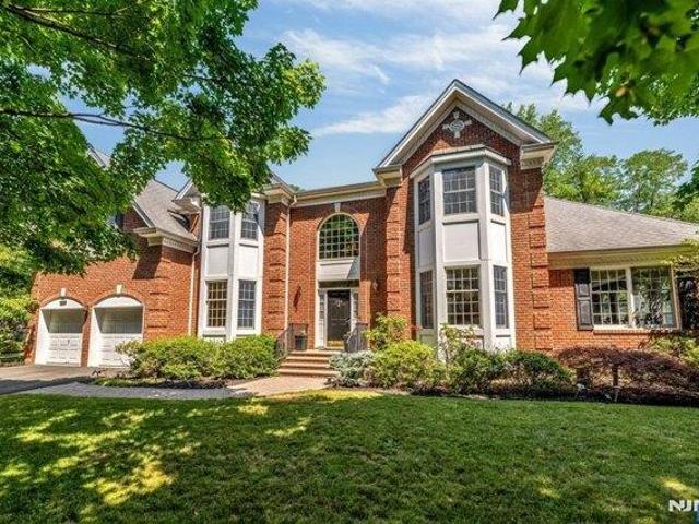 House for sale in Paramus, New Jersey
