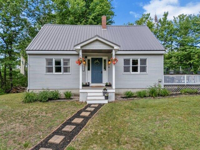 House for sale in Paris, Maine