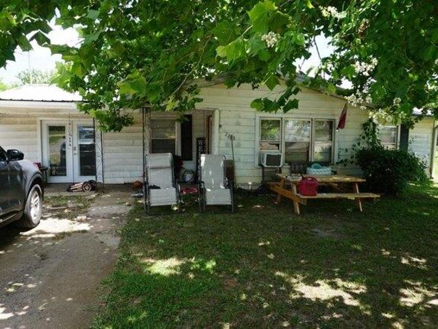 House for sale in Paris, Texas