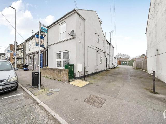 Park Home for sale in Gillingham