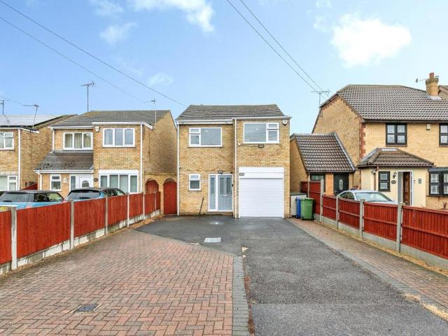House for sale in Stanford-le-hope, Essex