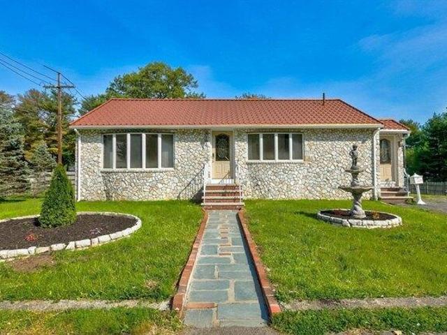 House for sale in Peabody, Massachusetts