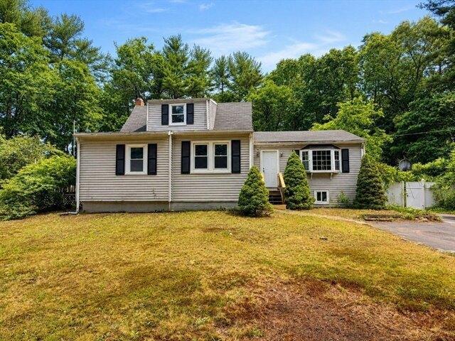 House for sale in Pembroke, Massachusetts