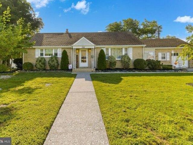 House for sale in Deepwater, New Jersey
