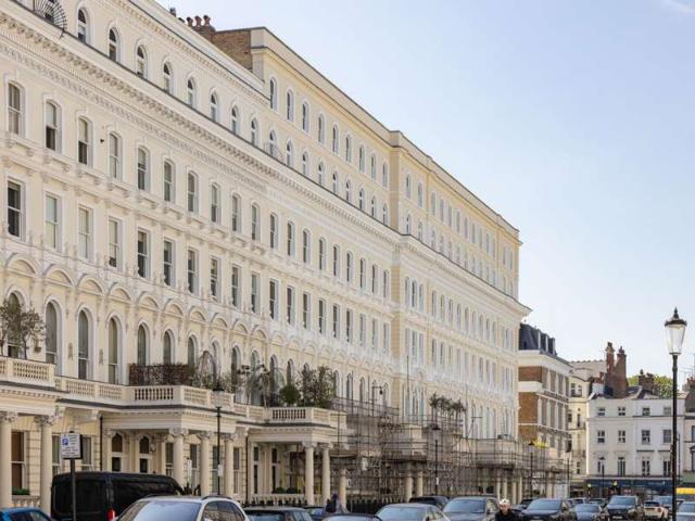 Apartment for sale in Royal Borough of Kensington and Chelsea, Greater London
