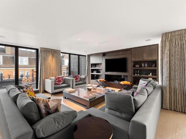 Flat for sale in Kensal Town, Bayswater
