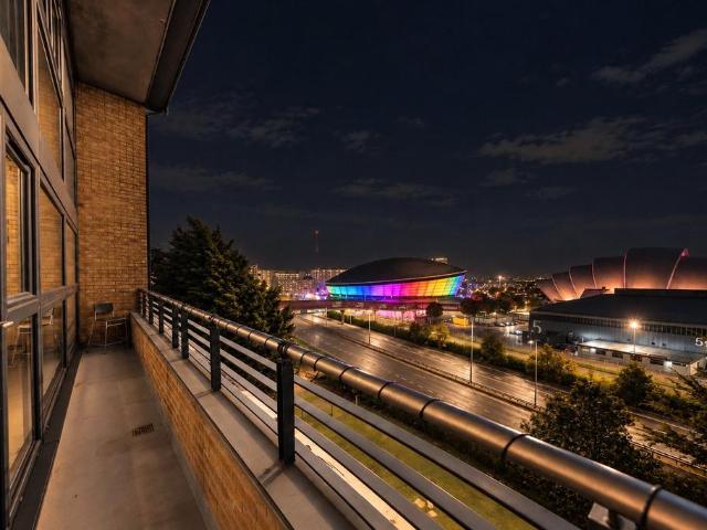 Flat for sale in Stobcross, Glasgow