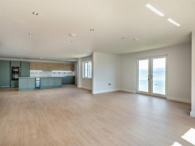 Flat for sale in Beaumaris