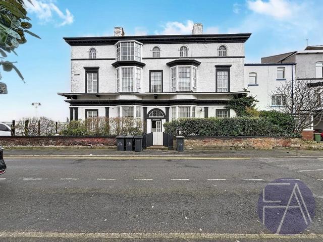 Flat for sale in Southport, Sefton