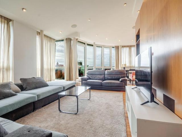 Flat for sale in St Ann's, Haddon