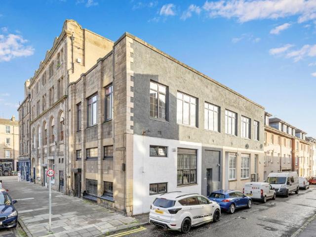 Flat for sale in Leith, Scotland