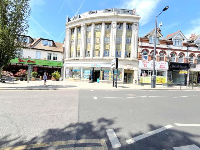 Flat for sale in Milton, Alton Barnes