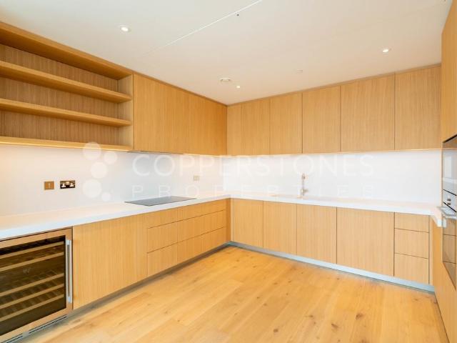 Flat for sale in Greater London