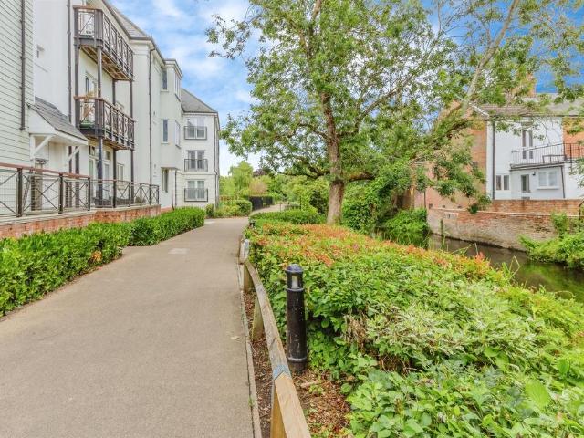 Flat for sale in St. Mildred's, The Bridge