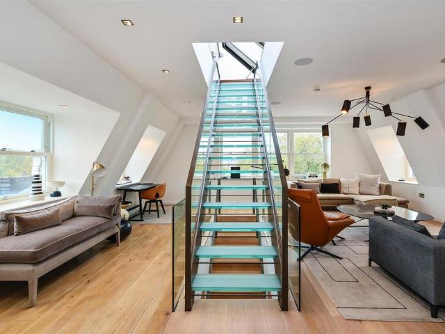 Flat for sale in City of Westminster, Greater London