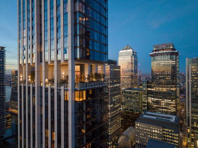Flat for sale in Isle Of Dogs, Greater London