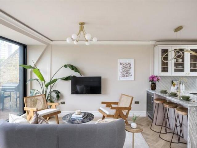 Apartment for sale in Aldridge, West Midlands