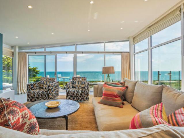 Apartment for sale in England