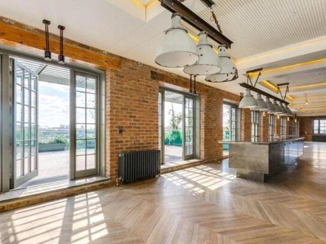 Apartment for sale in Camden Town, Greater London