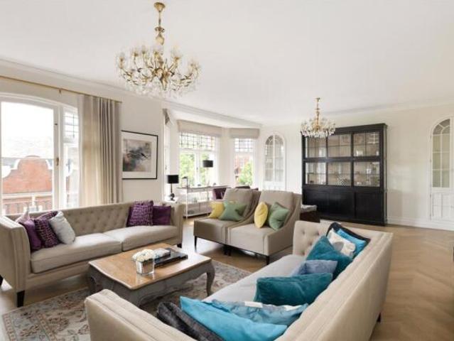 Apartment for sale in Cat Hill