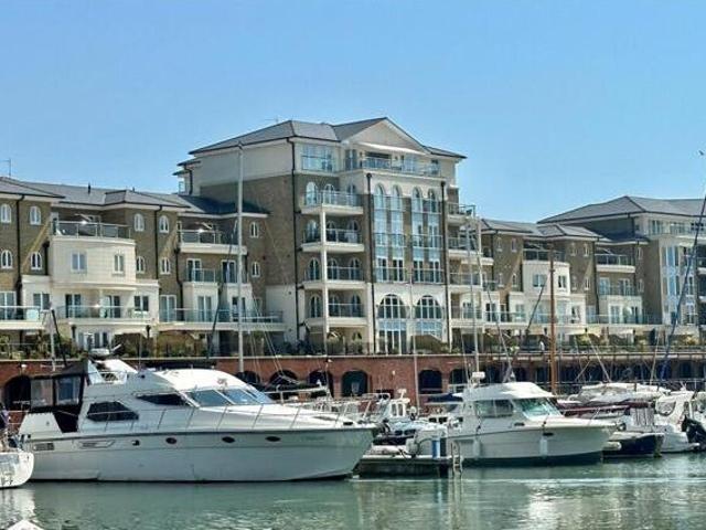 House for sale in Sovereign Harbour, Eastbourne