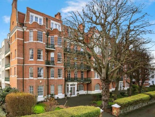 Apartment for sale in Eastbourne, East Sussex