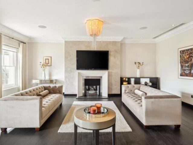Apartment for sale in Cat Hill