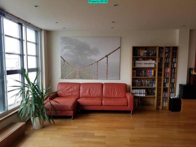 House for sale in Isleworth, Greater London