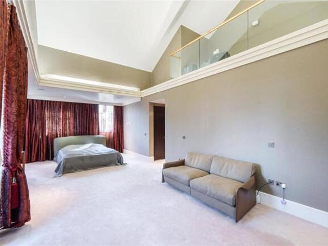 Property for sale in Cat Hill