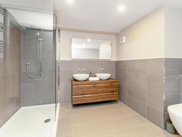 Apartment for sale in Leith, Scotland