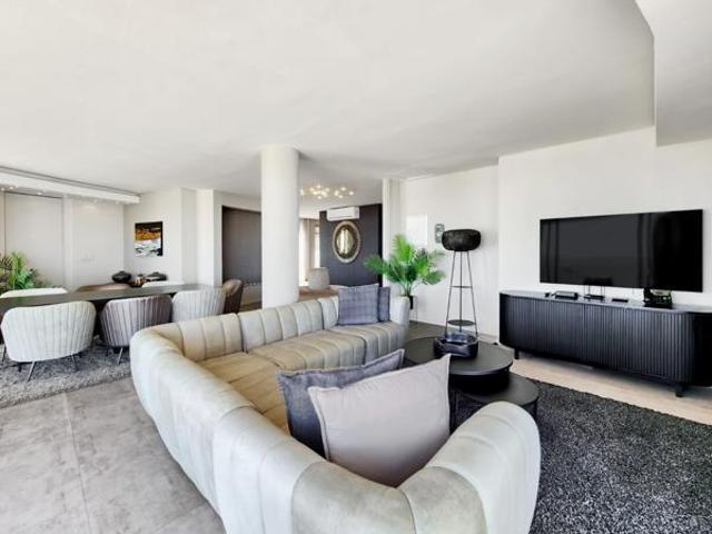 Apartment for sale in Cape Town, Western Cape