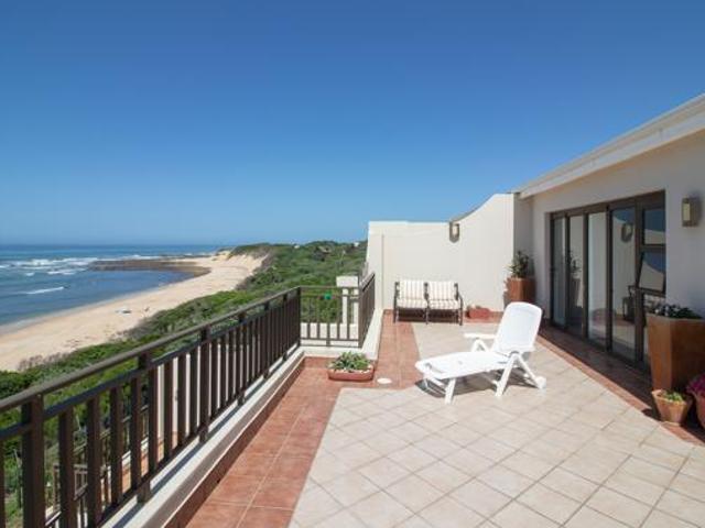 Apartment for sale in Bushmans River Mouth, Eastern Cape
